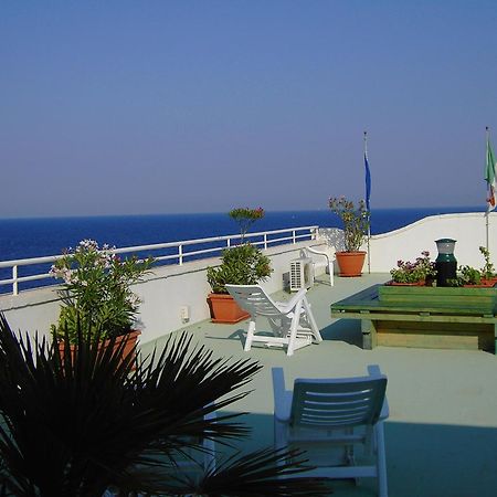 Hotel Il Vascello Маріна-Серра Екстер'єр фото