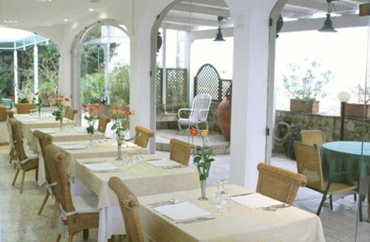 Hotel Il Vascello Маріна-Серра Екстер'єр фото